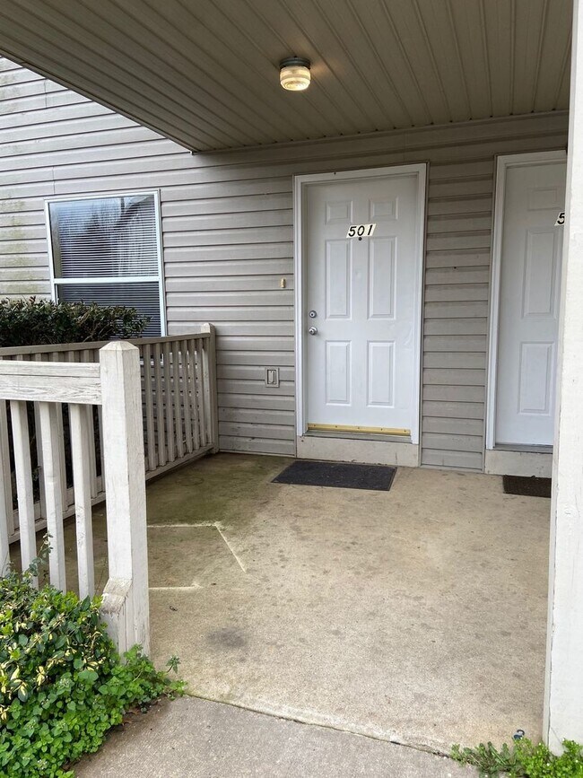 501 Twin Oaks in Kirbyville, MO - Building Photo - Building Photo