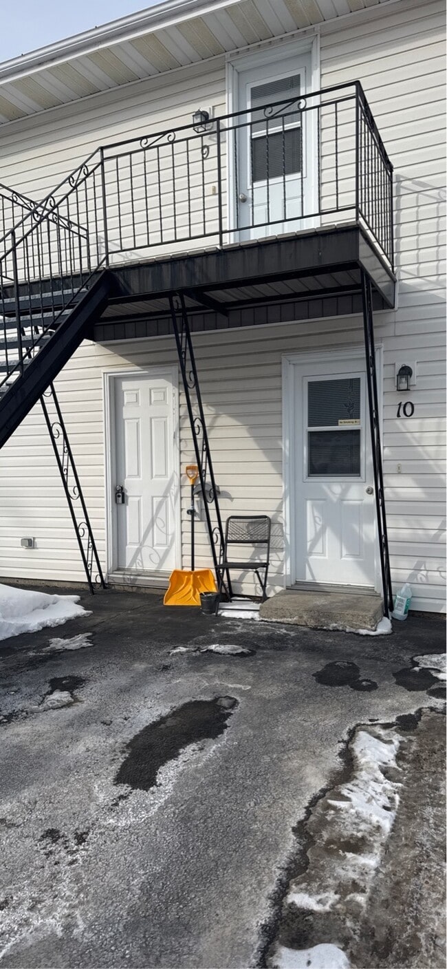 648 Everard H Daigle Boul in Grand-Sault, NB - Building Photo - Building Photo