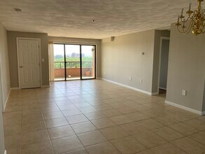 3920 Mystic Valley Pkwy in Medford, MA - Foto de edificio - Building Photo