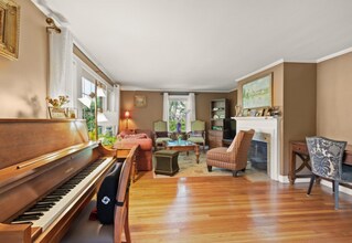 187 Cedar St in Lexington, MA - Foto de edificio - Building Photo
