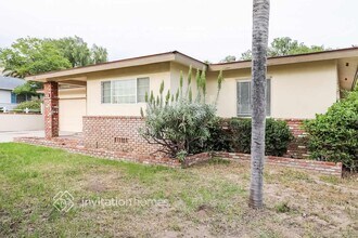 5197 N Mountain View Ave in San Bernardino, CA - Building Photo - Building Photo