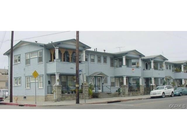 409-423 W 22nd St in San Pedro, CA - Foto de edificio