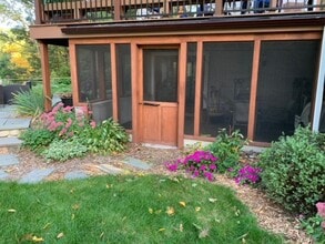 55 Knollwood Ln, Unit Waterfront apartment in Wayland, MA - Building Photo - Building Photo