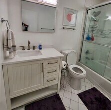 450 Rexford Dr in Beverly Hills, CA - Building Photo - Building Photo