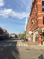 90 Fleet St in Portsmouth, NH - Building Photo