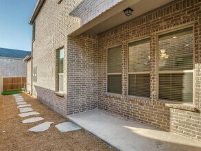7629 Regal Ln in North Richland Hills, TX - Building Photo - Building Photo