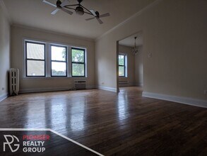 736 W Addison St in Chicago, IL - Building Photo - Building Photo