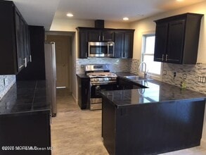 28 Irongate Ln in Matawan, NJ - Building Photo - Building Photo