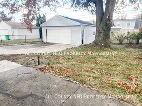 27081 Farringdon Ave in Euclid, OH - Building Photo - Building Photo