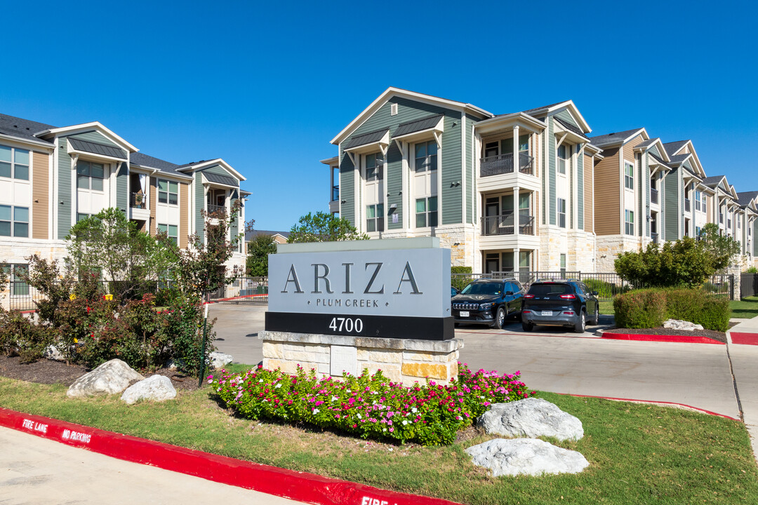 Ariza Plum Creek in Kyle, TX - Foto de edificio