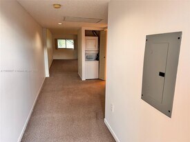 13105 SW 16th Ct in Pembroke Pines, FL - Building Photo