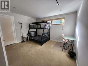 5XXX Maple St in Vancouver, BC - Building Photo - Building Photo