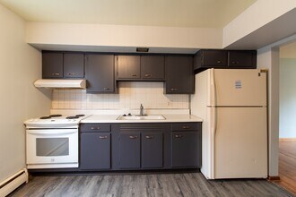 5918 Devington Rd-Unit -#A in Indianapolis, IN - Building Photo - Building Photo