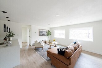 5731 Wellington Dr in Austin, TX - Building Photo - Building Photo
