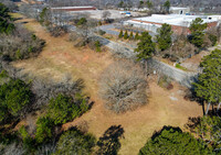 Englewood Senior in Atlanta, GA - Foto de edificio - Building Photo