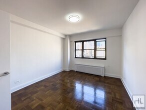 EAST 35 STREET in New York, NY - Building Photo - Building Photo