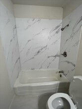 265 W Hartel St in Sour Lake, TX - Building Photo - Building Photo
