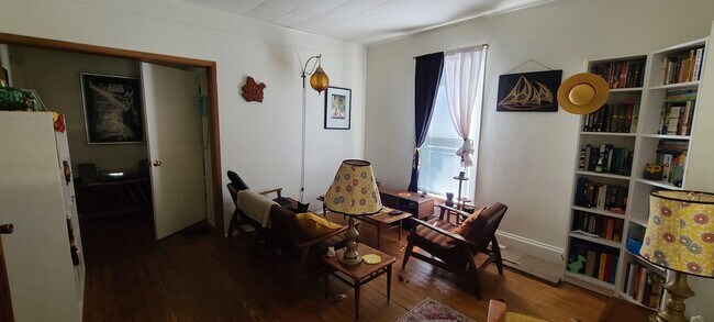 1104 N Woodburn Ave in Bloomington, IN - Building Photo - Building Photo