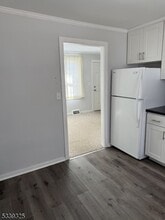 102 Merriam Ave, Unit 3 in Newton, NJ - Foto de edificio - Building Photo