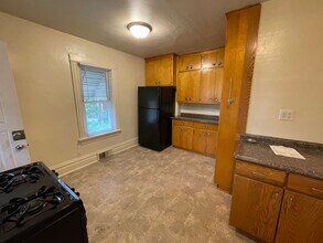 2418 California St NE in Minneapolis, MN - Building Photo - Building Photo