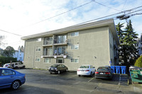 Stonebridge Apartments in Seattle, WA - Building Photo - Building Photo