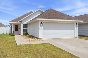 6587 Kettles St in Panama City, FL - Building Photo