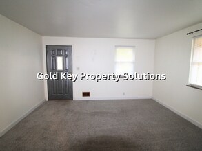 810 Alhambra Dr-Unit -810 Alhambra Dr. in Anderson, IN - Building Photo - Building Photo