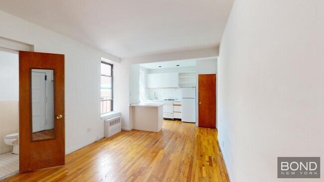 415 E 73rd St in New York, NY - Building Photo - Building Photo
