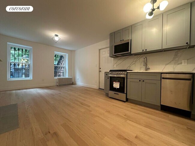 489 Putnam Ave in Brooklyn, NY - Building Photo - Building Photo