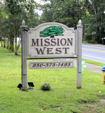 Mission West in Tallahassee, FL - Foto de edificio - Building Photo