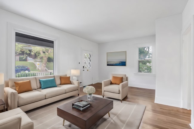 5556-5558 Pocusset St in Pittsburgh, PA - Foto de edificio - Building Photo