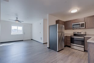 The Landing at Clearwater in Moscow, ID - Building Photo