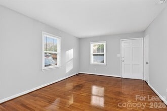 4230 Castleton Rd in Charlotte, NC - Building Photo - Building Photo