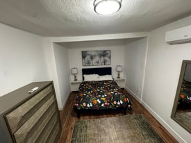 160 NW 60th St in Miami, FL - Building Photo