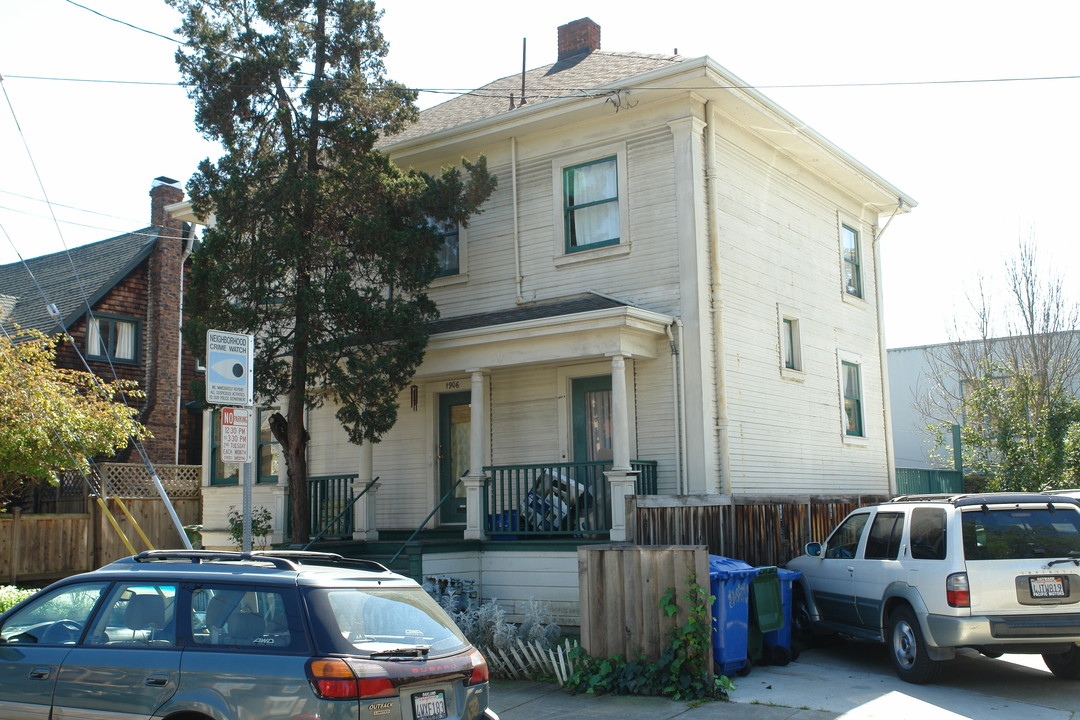 1906 Delaware St in Berkeley, CA - Foto de edificio