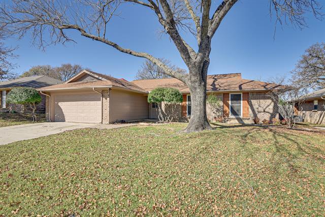 739 Newport Dr in Mansfield, TX - Building Photo