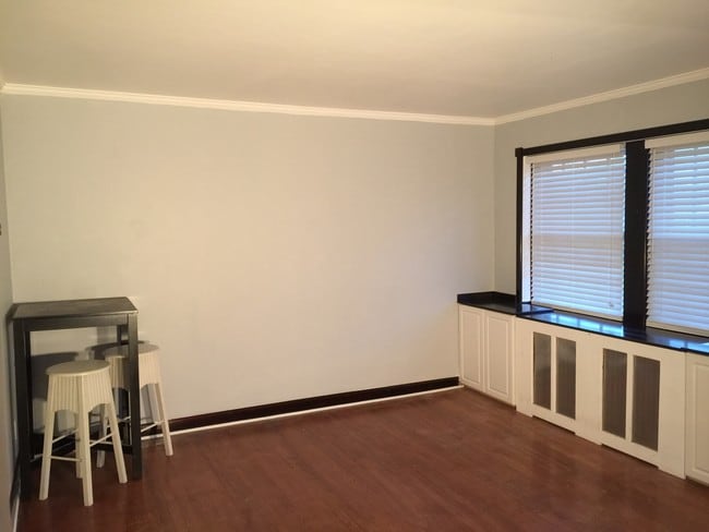 2813 Clearview Ave in Baltimore, MD - Building Photo - Building Photo