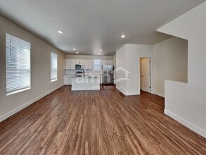 6092 W South Jordan Pky in South Jordan, UT - Building Photo - Building Photo