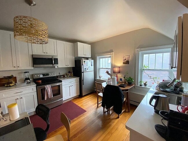 42 Hidden St, Unit Floor 3