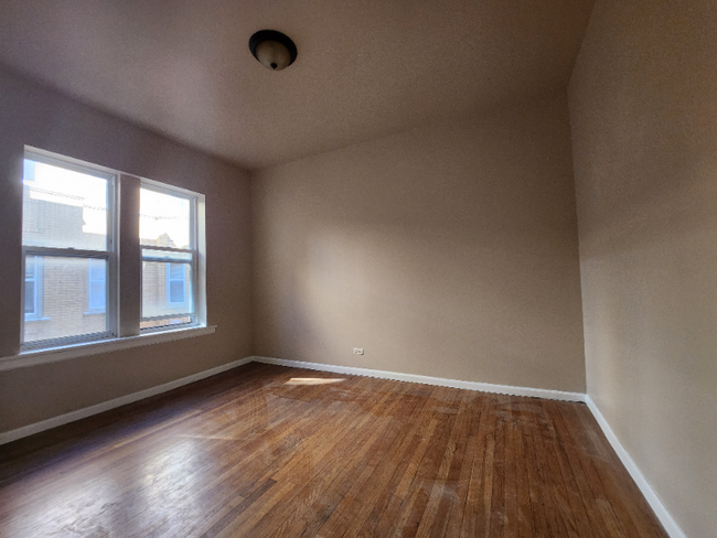 10 N Long Ave in Chicago, IL - Building Photo - Building Photo