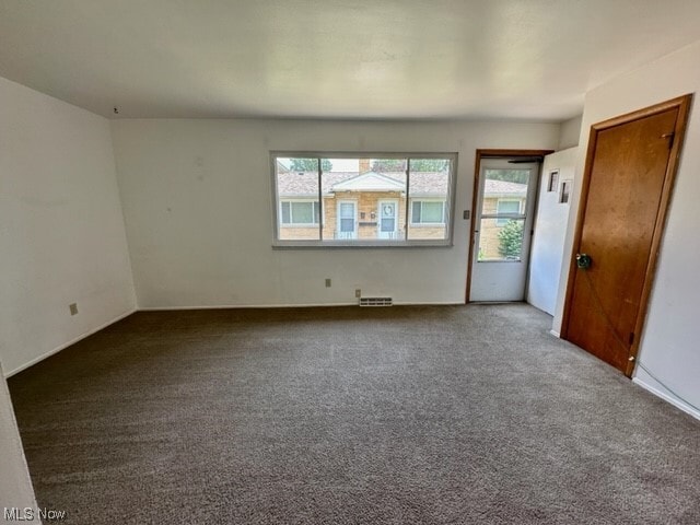 1690 Liberty Dr in Akron, OH - Building Photo - Building Photo