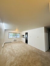 8755 Sieloff Dr in Hazelwood, MO - Building Photo - Building Photo