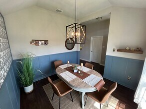 4140 Riata Ranch Rd in Waco, TX - Foto de edificio - Building Photo