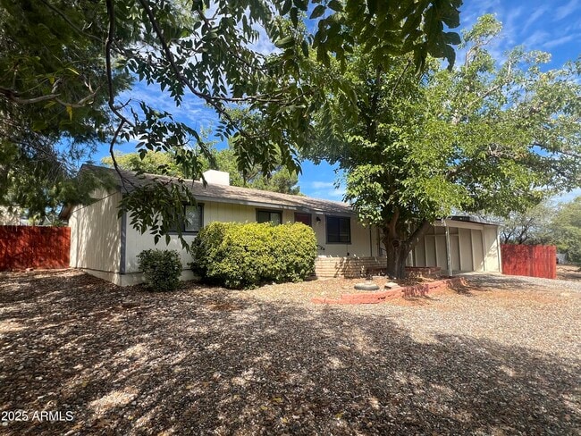 3922 E Del Rio Dr in Cottonwood, AZ - Building Photo - Building Photo