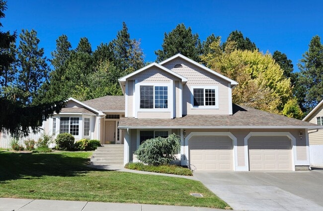 property at 124 Piper Ct