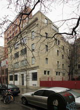 140-144 Perry St in New York, NY - Building Photo - Building Photo