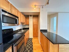4180 N Marine Dr in Chicago, IL - Building Photo - Building Photo