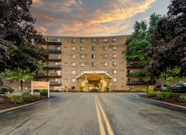 The Flats At Fox Hill in Monroeville, PA - Building Photo - Building Photo