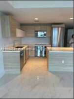 16385 Biscayne Blvd, Unit 504 in Sunny Isles Beach, FL - Building Photo - Building Photo