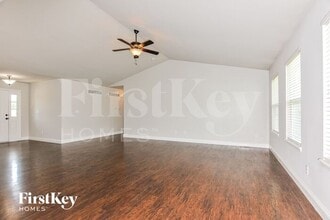 1811 Barclay Trail Dr in Wentzville, MO - Building Photo - Building Photo